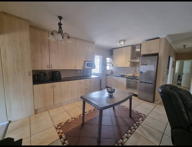 3 BEDROOM HOUSE SOLD IN SONSTRAAL HEIGHTS
